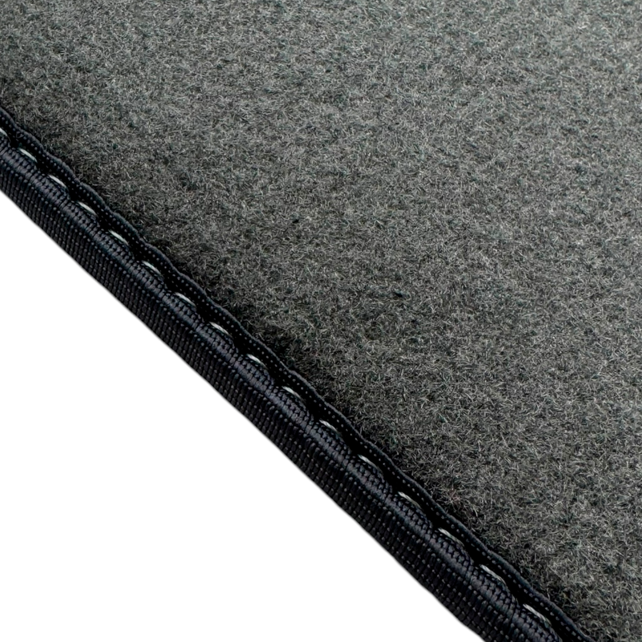 Gray Floor Mats for Lincoln Nautilus (2019-2024) SUV | AutoWin