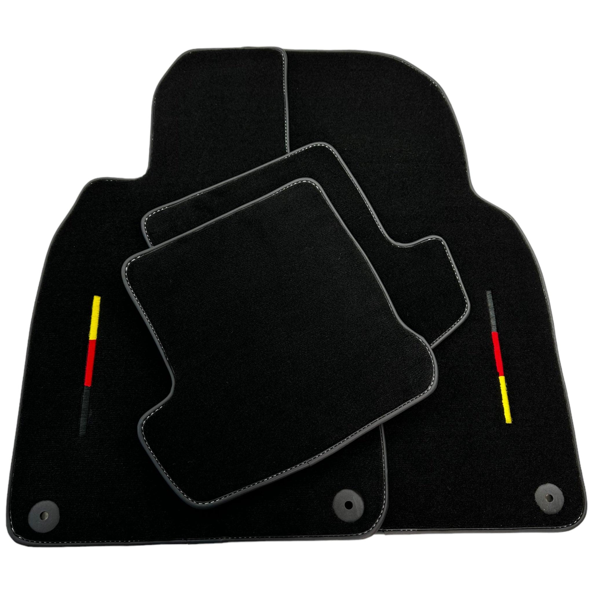 Black Floor Mats for Porsche Cayenne (2018-2023) - AutoWin